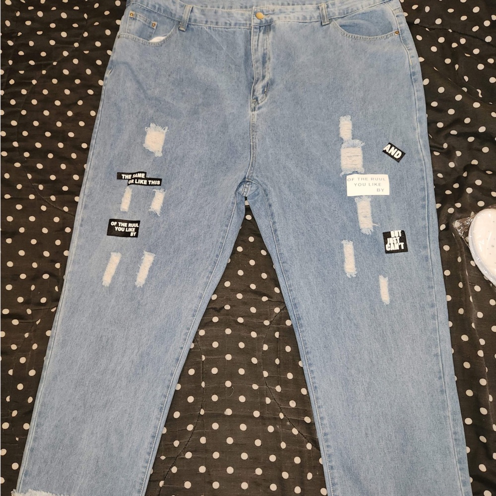 SHEIN slogan Graphic ripped boyfriend jeans
